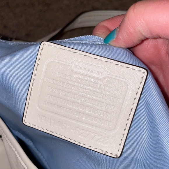 White Coach purse - Picture 3 of 7